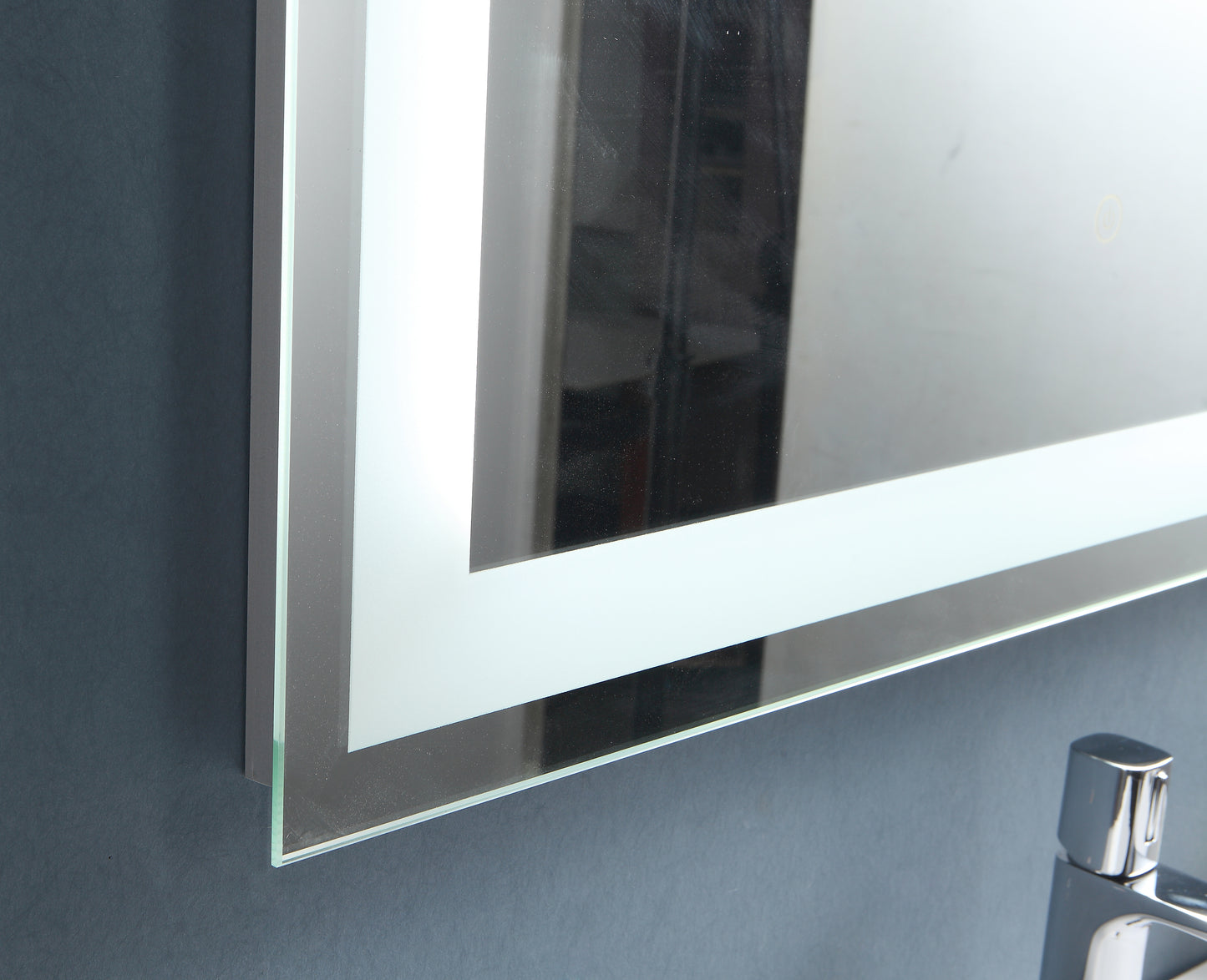 LED MIRROR 28" X 40" SI010