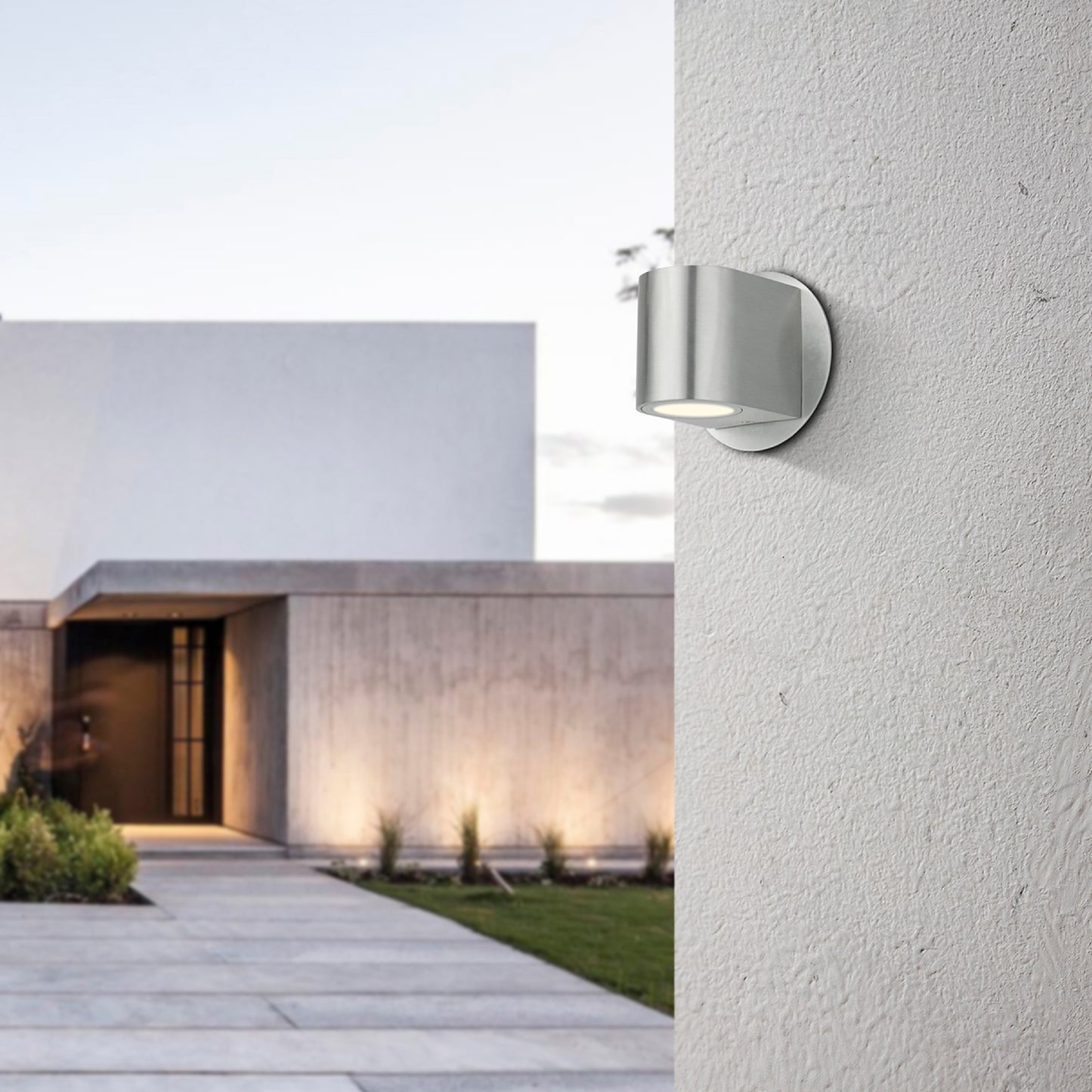 Rincon Series / Outdoor Wall Mounted 1 - Down Aluminum Light