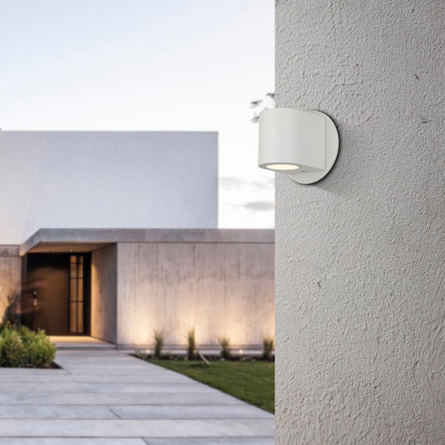 Rincon Series / Outdoor Wall Mounted 1 - Down Aluminum Light