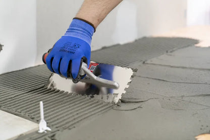 RUBI JAGGED TROWEL