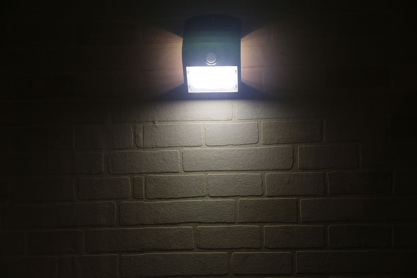 1.5W Led Solar Wall Motion Sensor 4000K Front Light 3000K Back Light